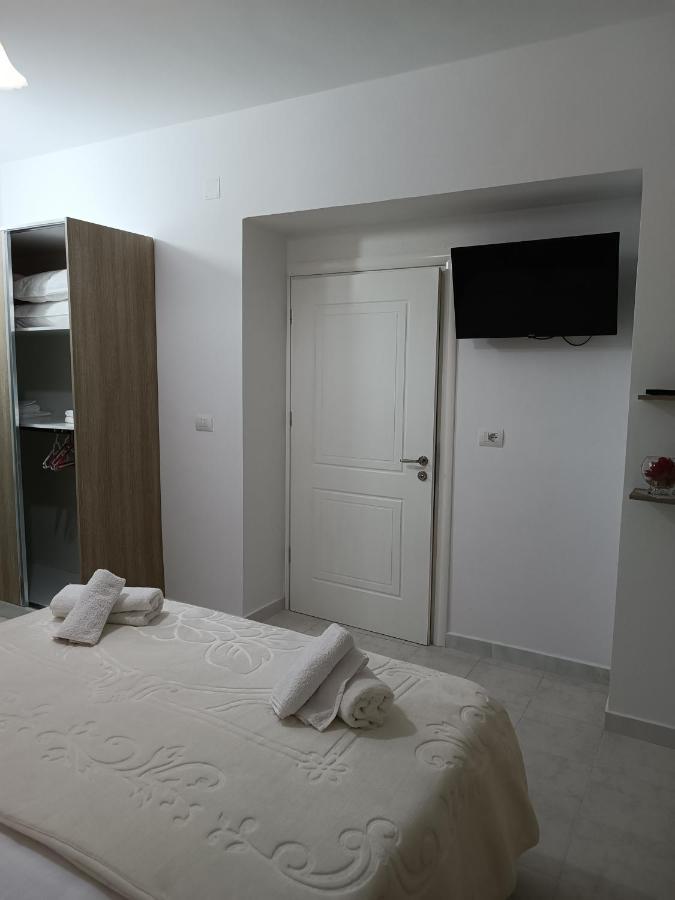 Eljos House Permet Hotel Exterior photo
